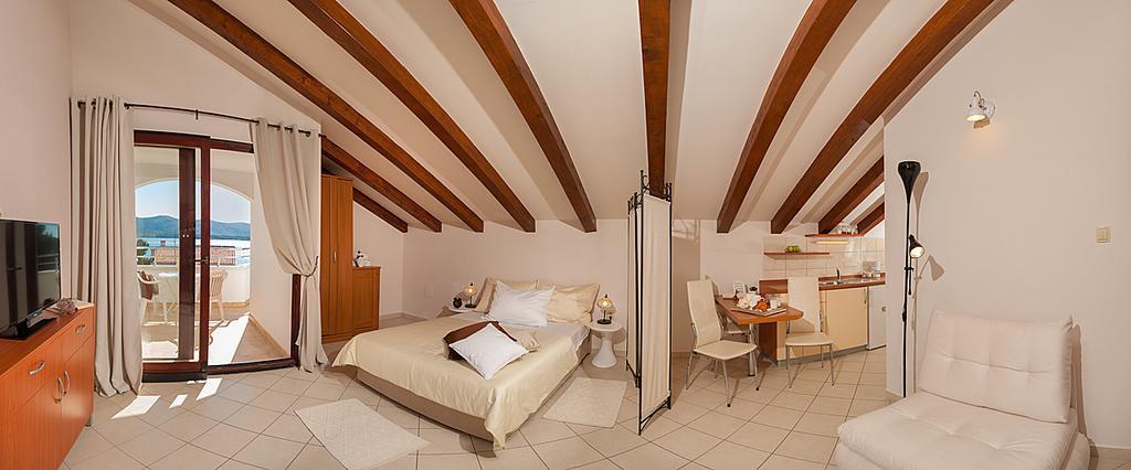 Villa Croatica Apartments Zaboric Exterior foto