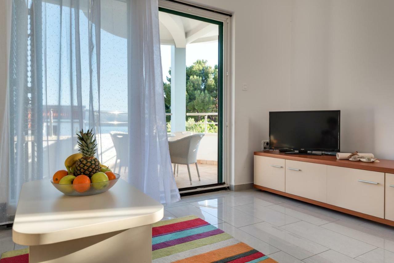 Villa Croatica Apartments Zaboric Exterior foto