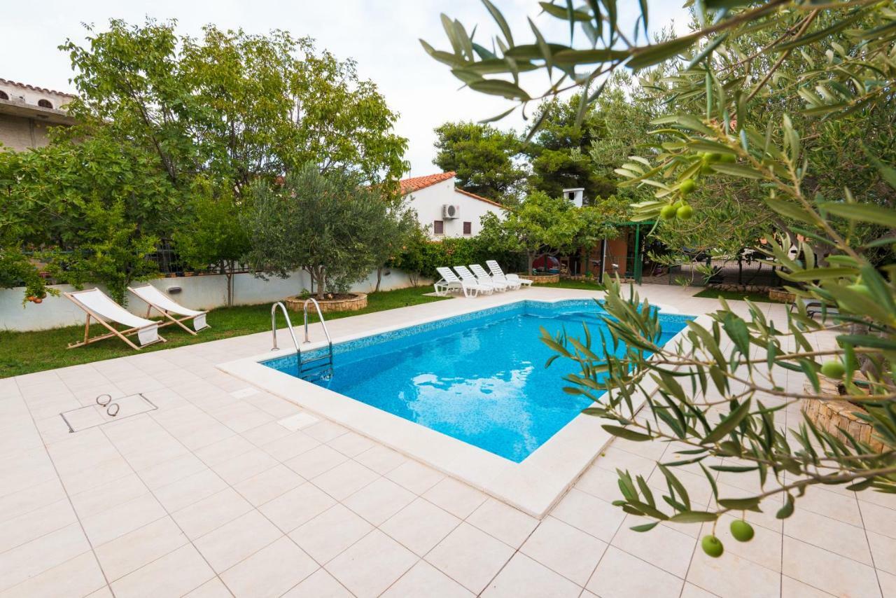 Villa Croatica Apartments Zaboric Exterior foto